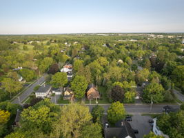 618 Holcomb St-69