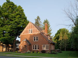 618 Holcomb St-78