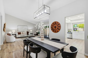 016_F8_618 La Corso Dr