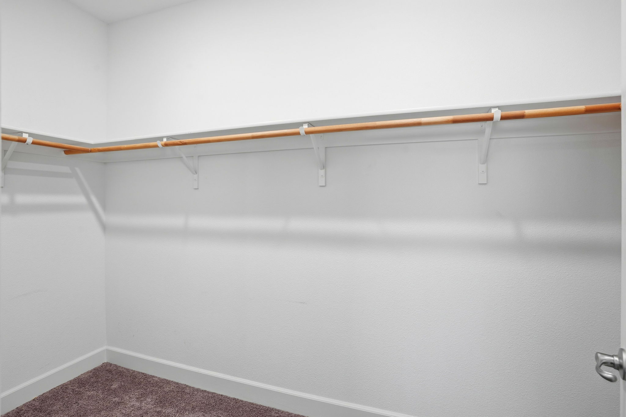 024_F8_618 Machado St