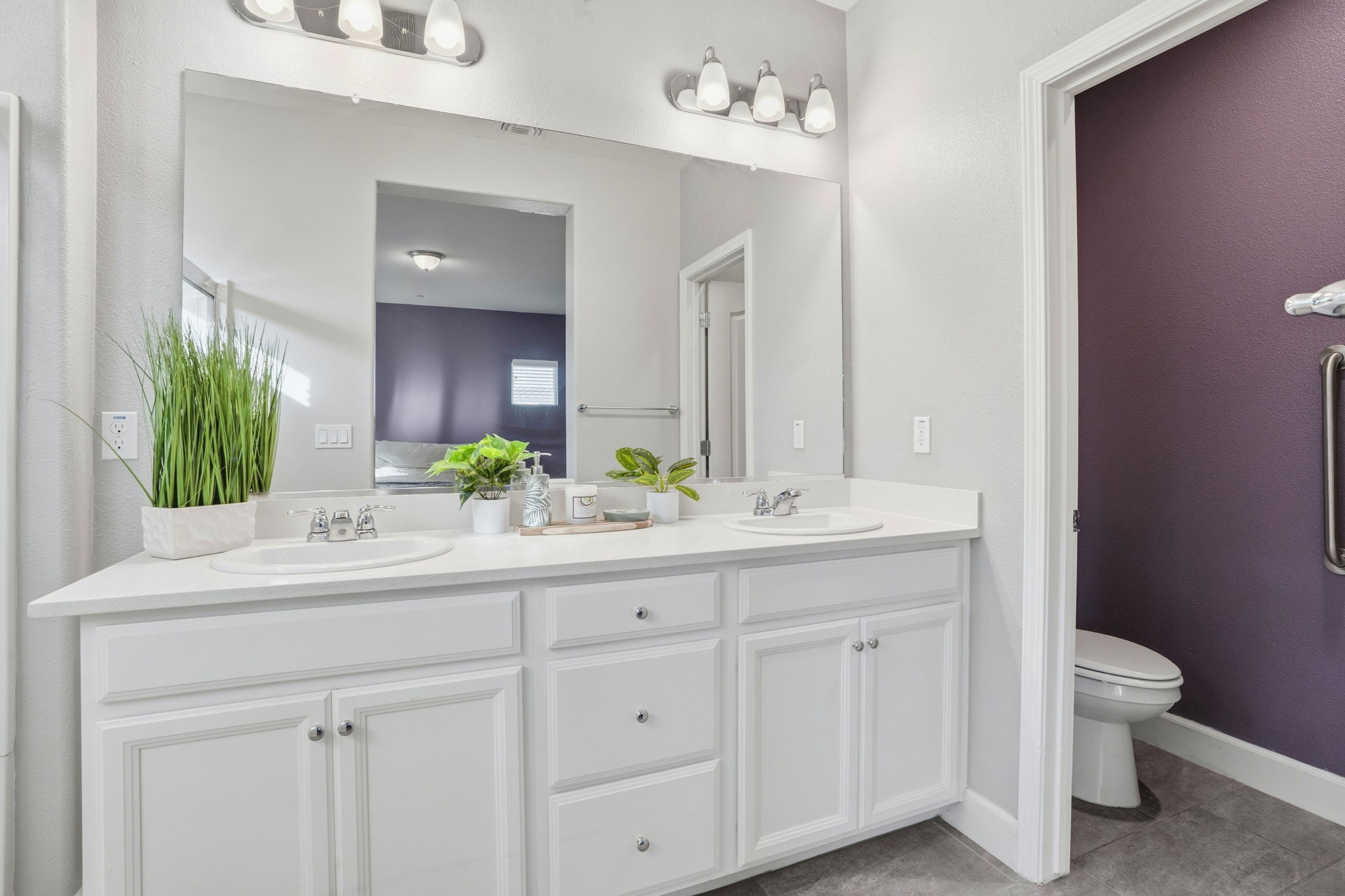 029_F8_618 Machado St