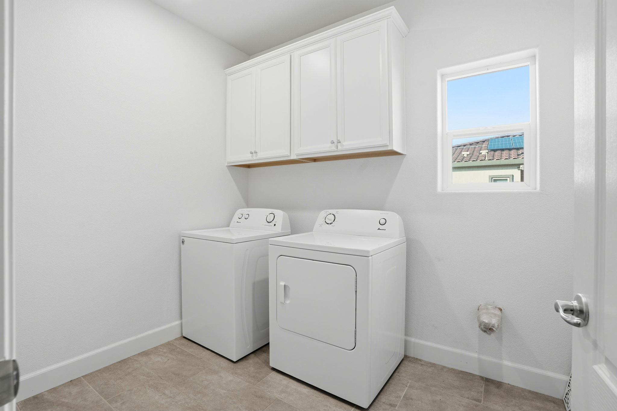 030_F8_618 Machado St