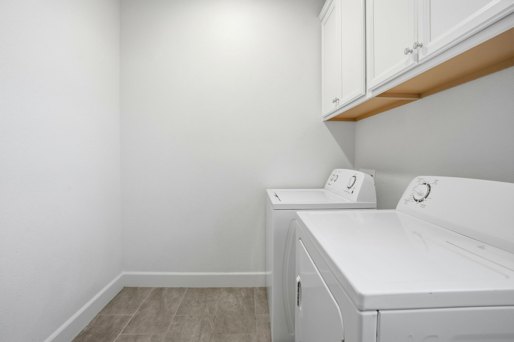 031_F8_618 Machado St