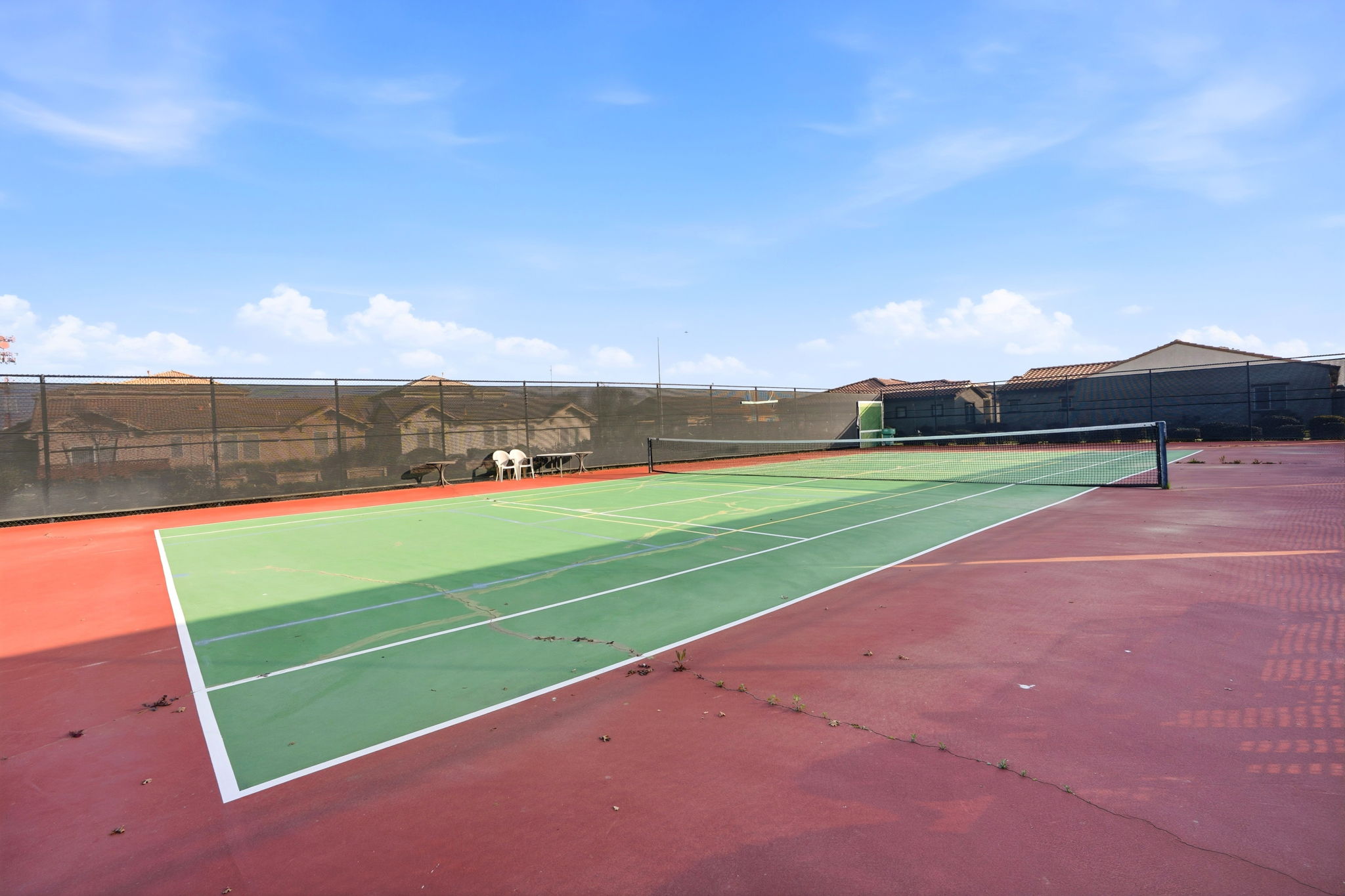 073_F8_618 Machado St