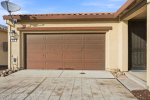 005_F8_618 Machado St