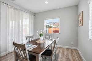 018_F8_618 Machado St