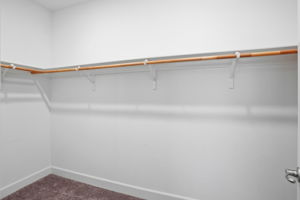 024_F8_618 Machado St