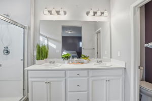 028_F8_618 Machado St