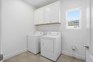 030_F8_618 Machado St