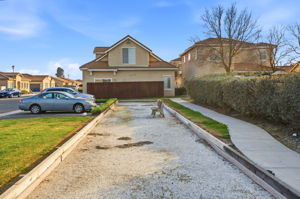 044_F8_618 Machado St