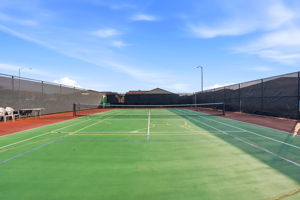 072_F8_618 Machado St