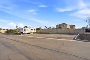 074_F8_618 Machado St