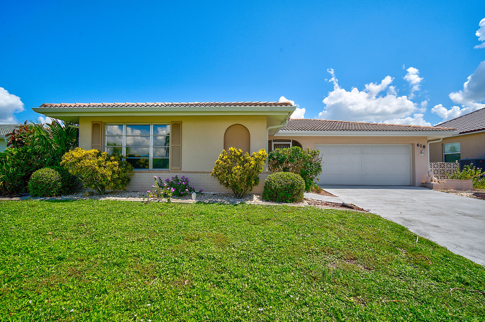 618 Santa Margerita Ln-2