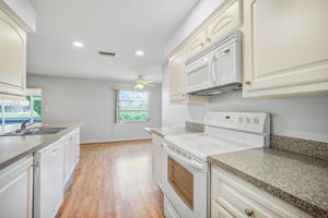 618 Santa Margerita Ln-10