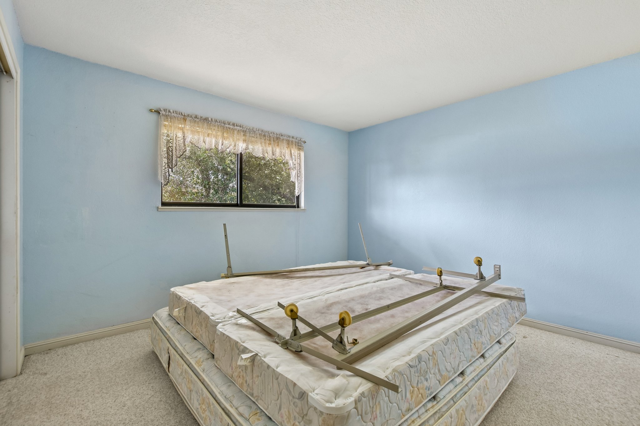 Rustic Hills Dr-S2804-029.jpg