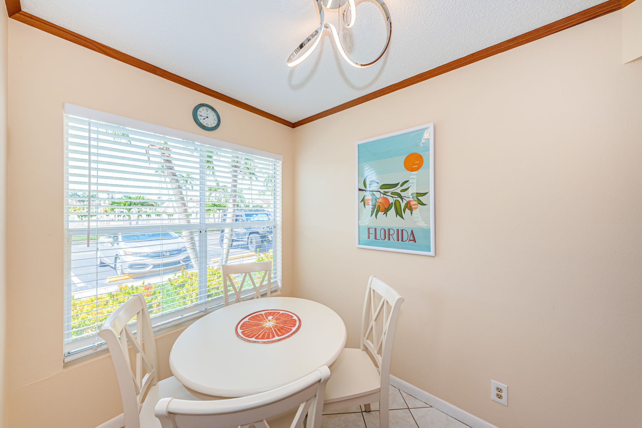 Breakfast Nook 2