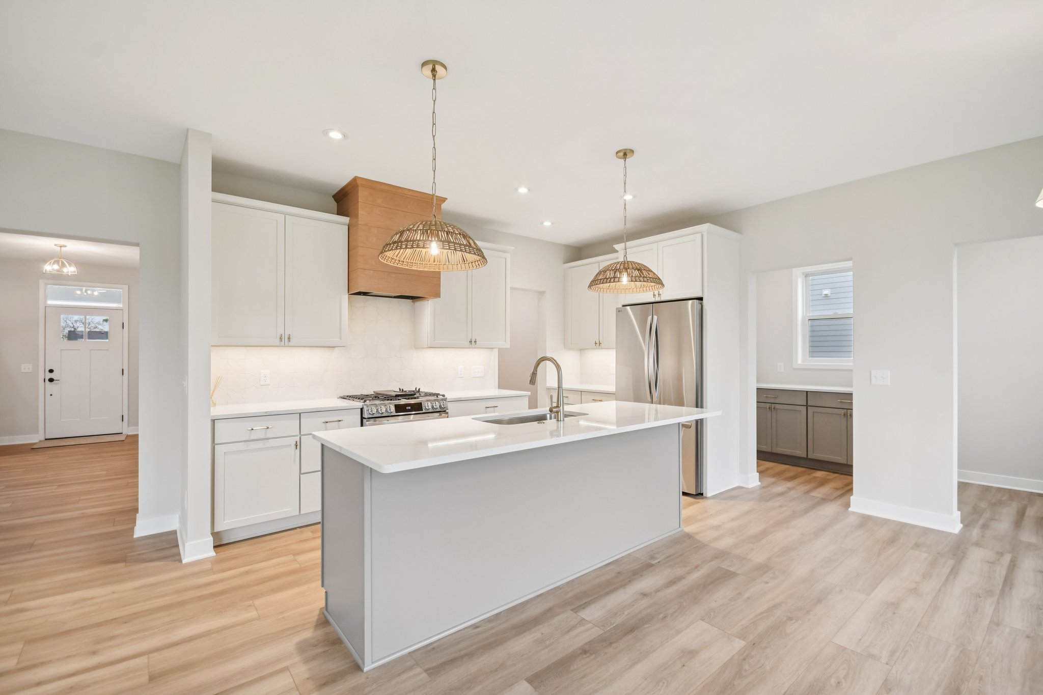 Harkness Ave S-S1610-015.jpg