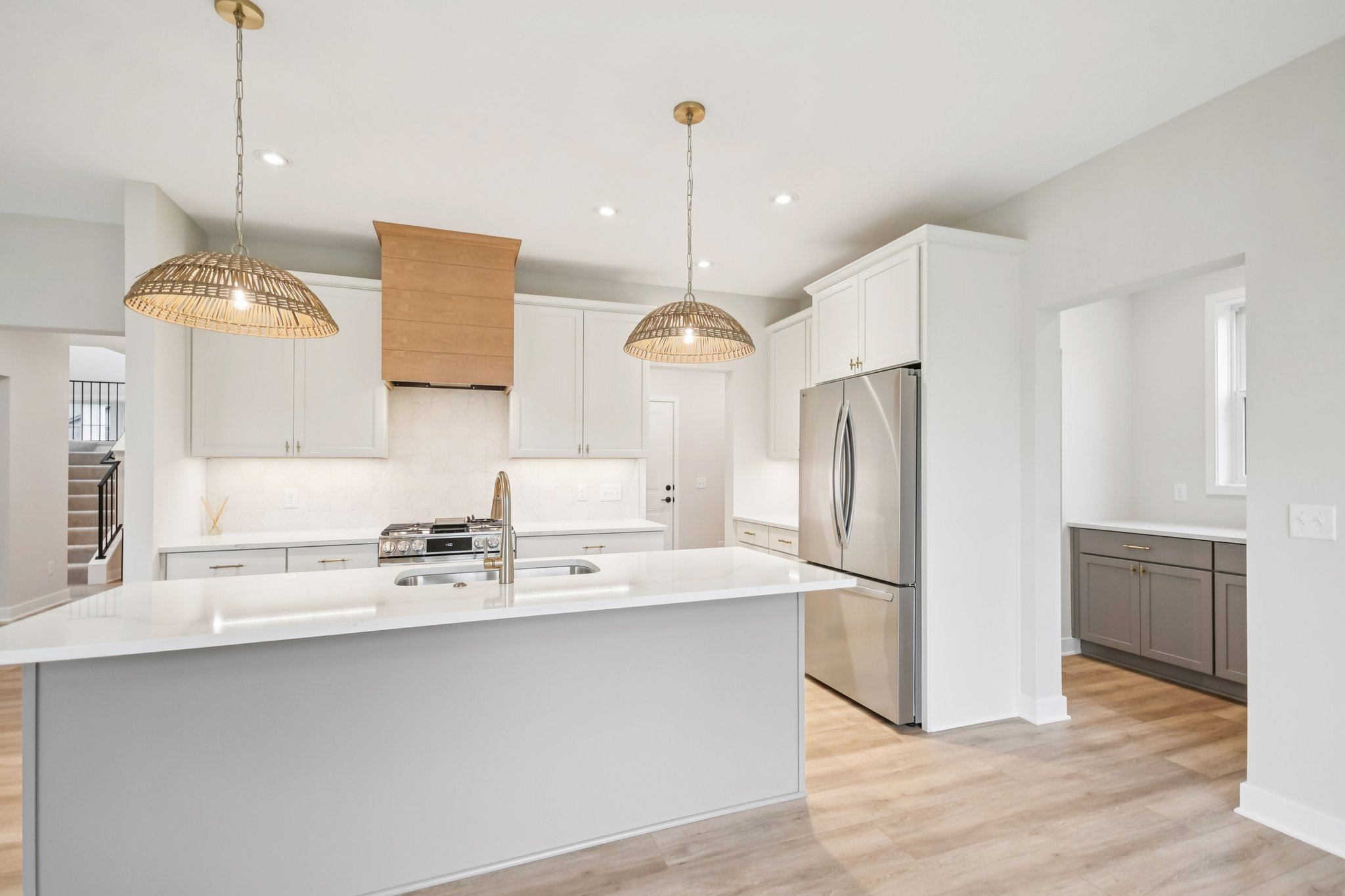 Harkness Ave S-S1610-016.jpg