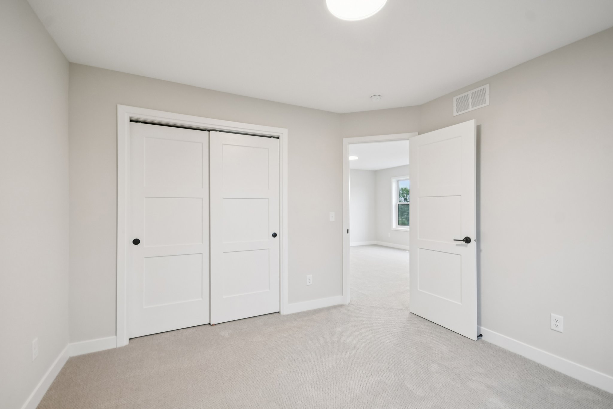 Harkness Ave S-S1610-043.jpg