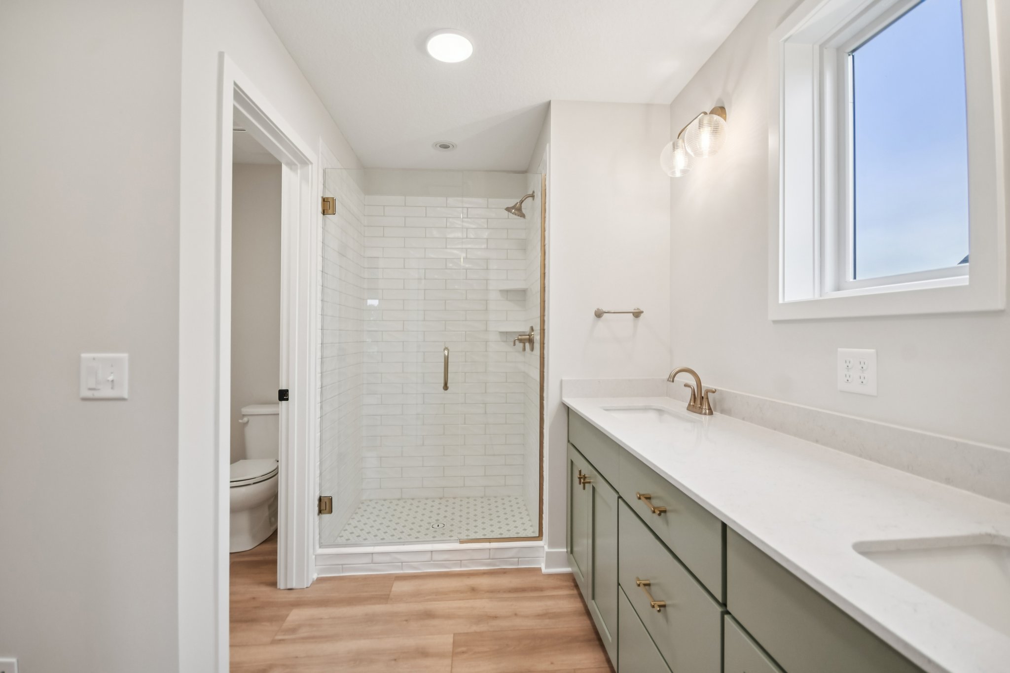Harkness Ave S-S1610-059.jpg