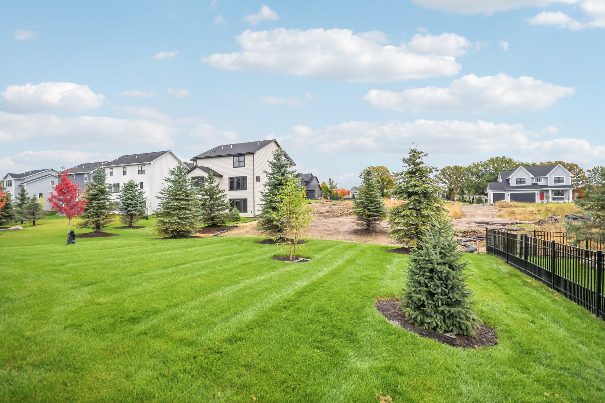 Harkness Ave S-S1610-071.jpg