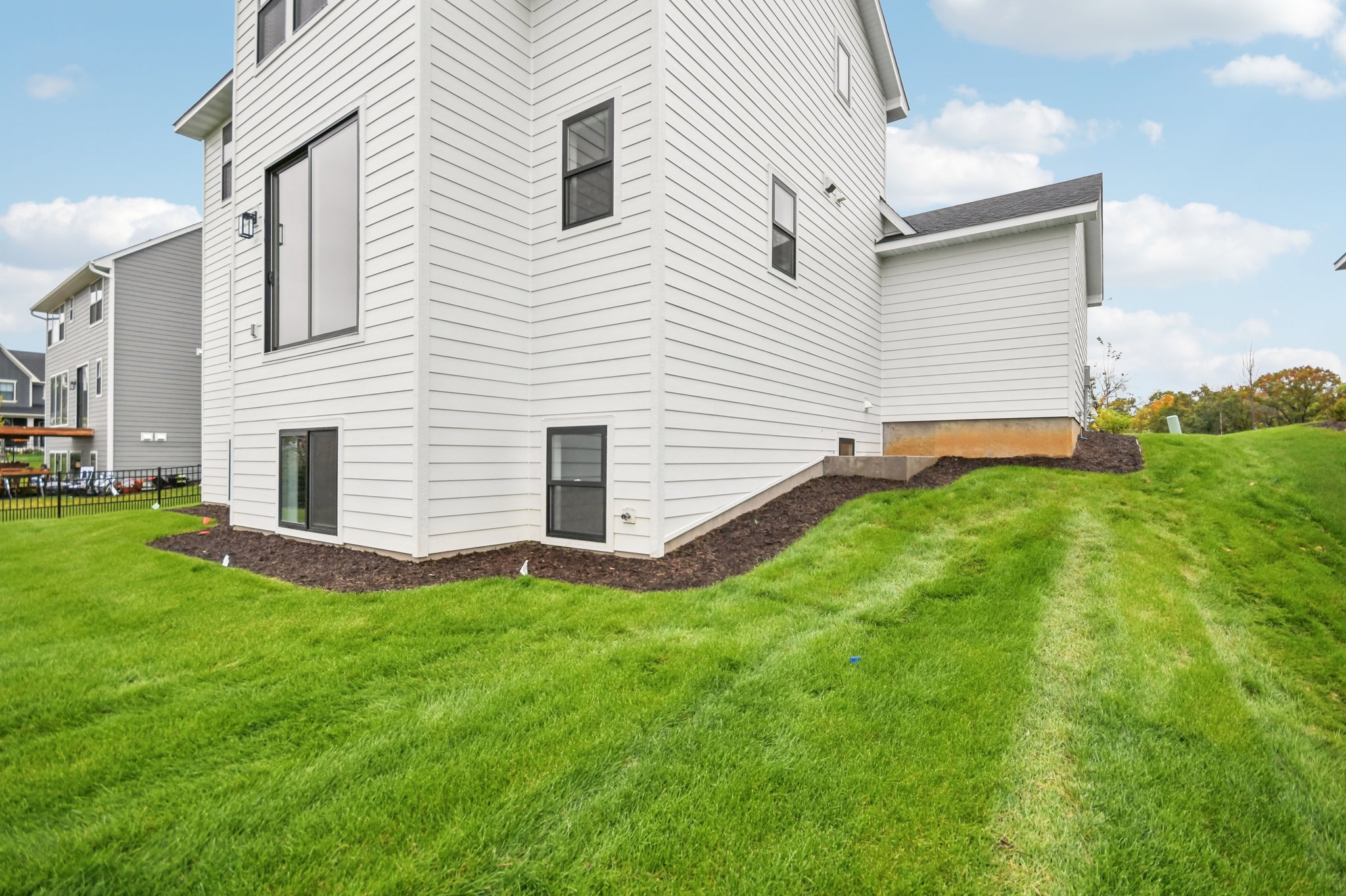 Harkness Ave S-S1610-073.jpg