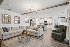 Dutton Dr-S1701-011.jpg