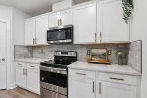 Dutton Dr-S1701-021.jpg