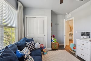 Dutton Dr-S1701-026.jpg