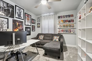 Dutton Dr-S1701-028.jpg