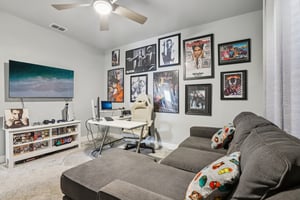 Dutton Dr-S1701-029.jpg