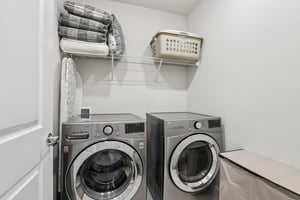 Dutton Dr-S1701-030.jpg