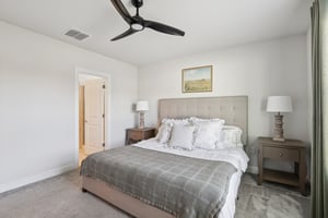 Dutton Dr-S1701-033.jpg