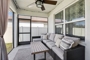 Dutton Dr-S1701-038.jpg