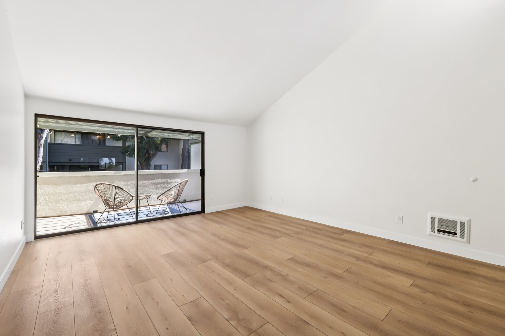 Agee St 186-S2403-017.jpg