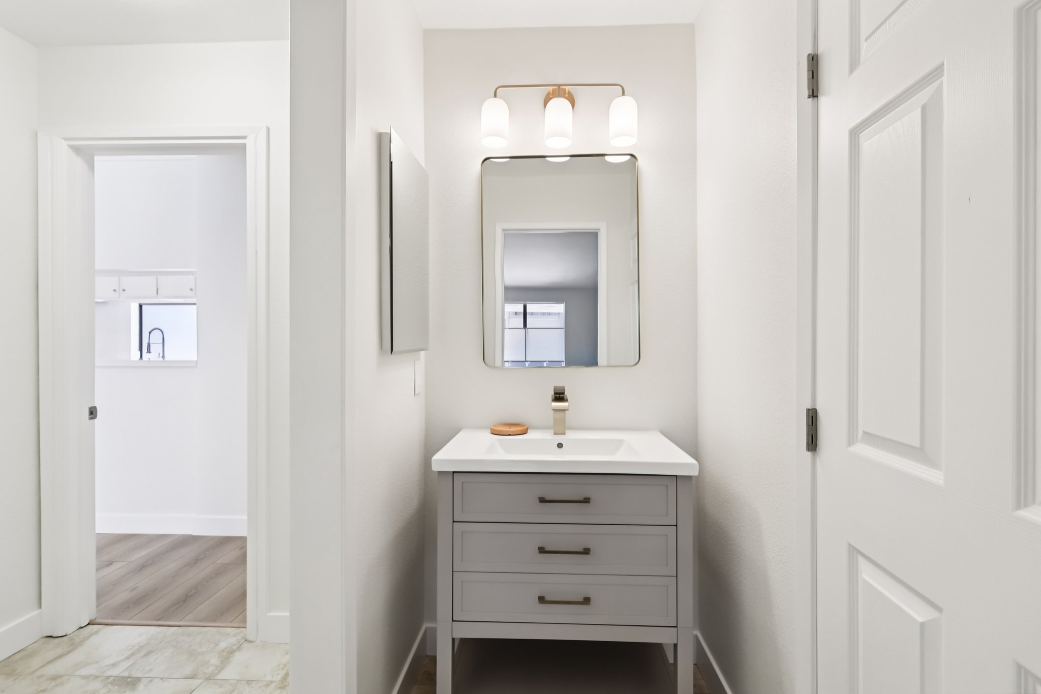 Agee St 186-S2403-025.jpg