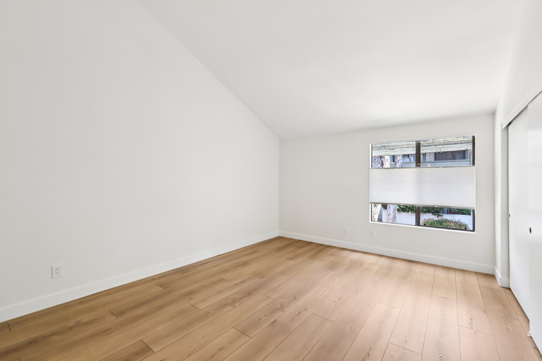 Agee St 186-S2403-027.jpg