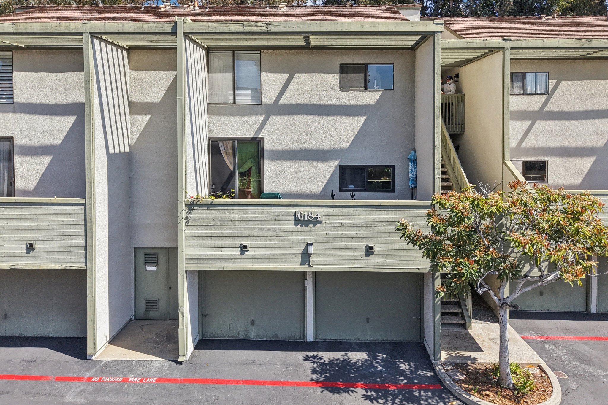 Agee St 186-S2403-038.jpg