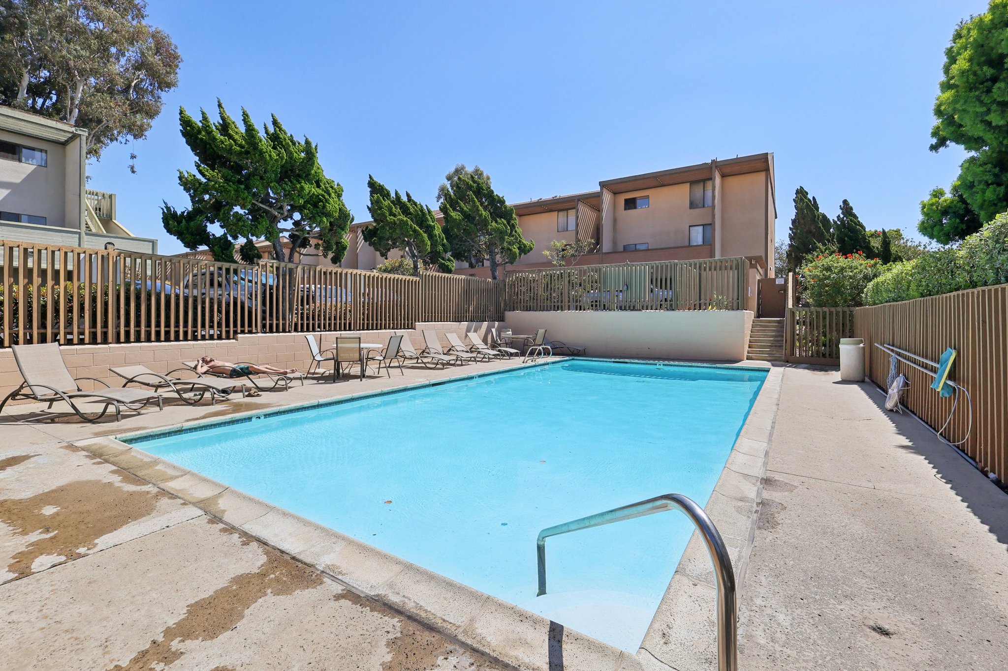 Agee St 186-2403-901.jpg