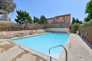 Agee St 186-2403-901.jpg