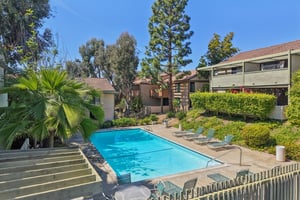 Agee St 186-2403-902.jpg