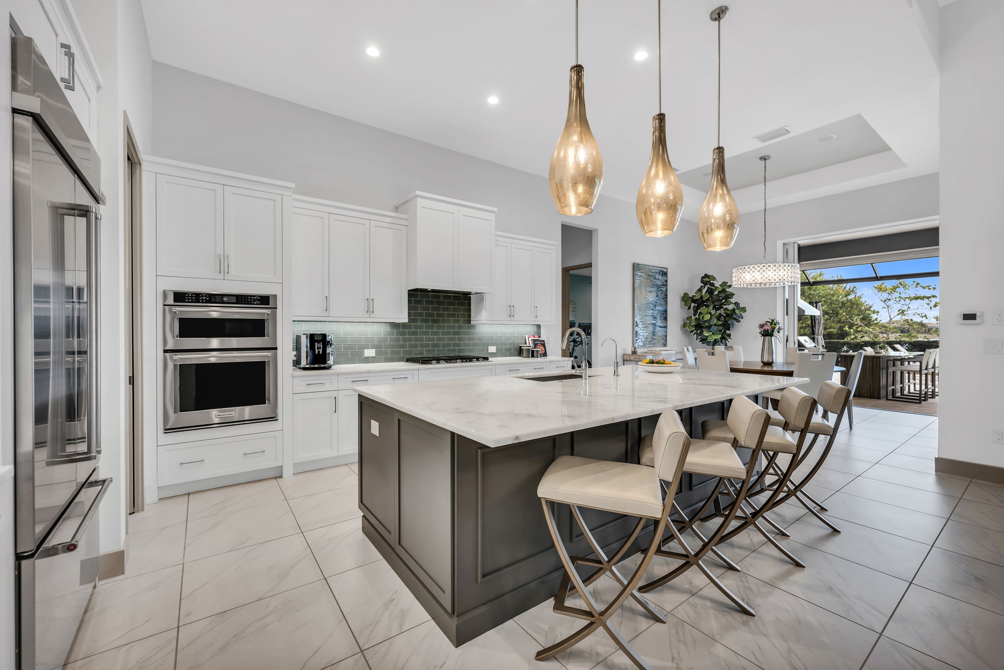 Breakfast Bar - Kitchen