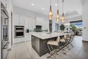 Breakfast Bar - Kitchen