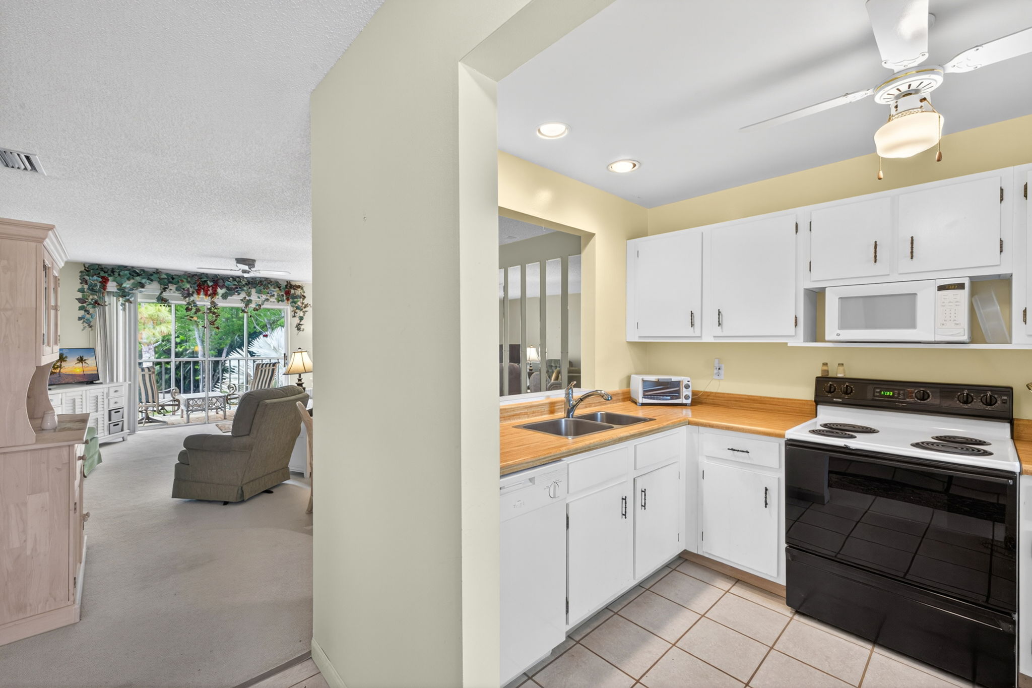 Kitchen 1 of 3