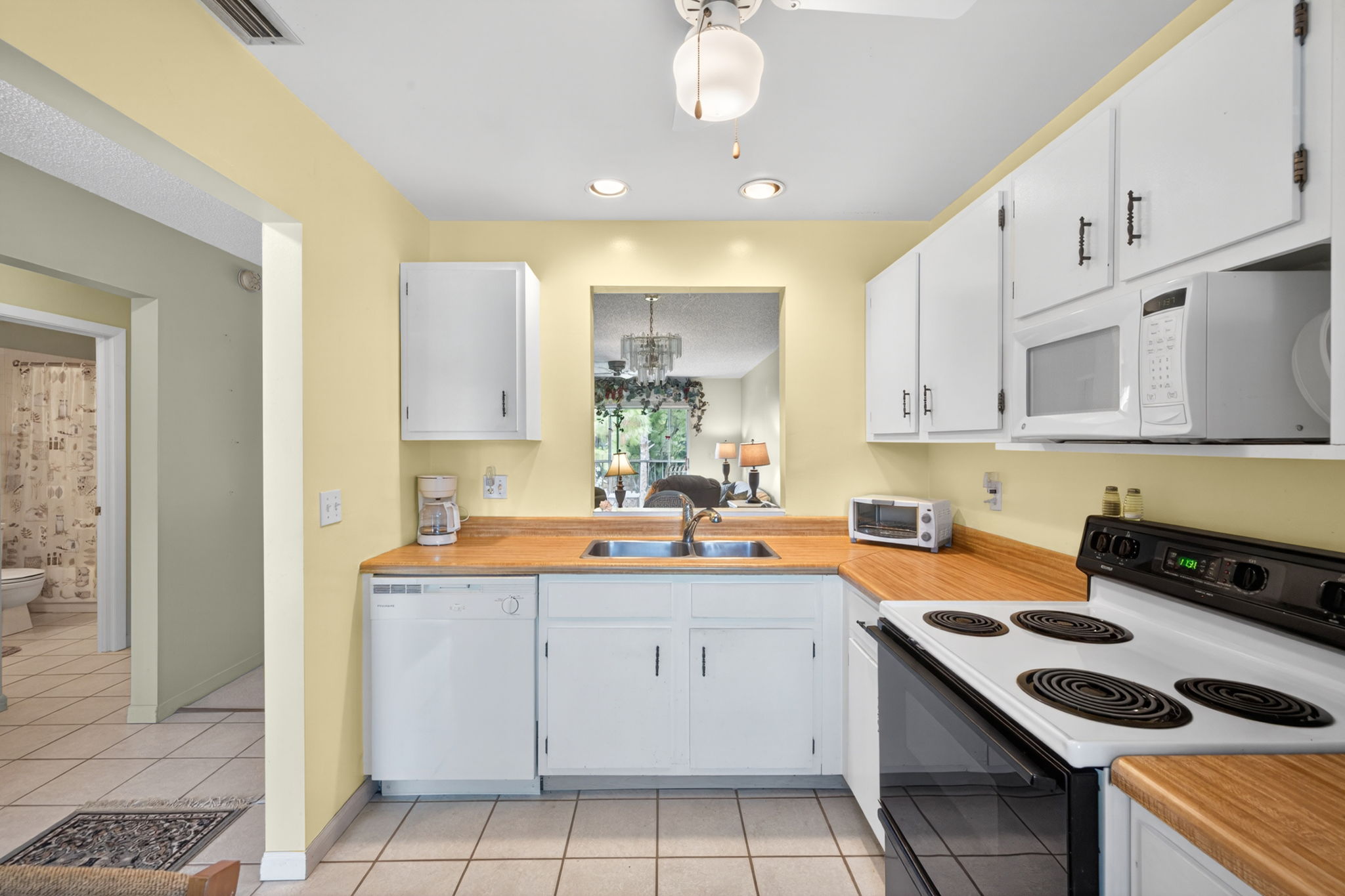 Kitchen 3 of 3