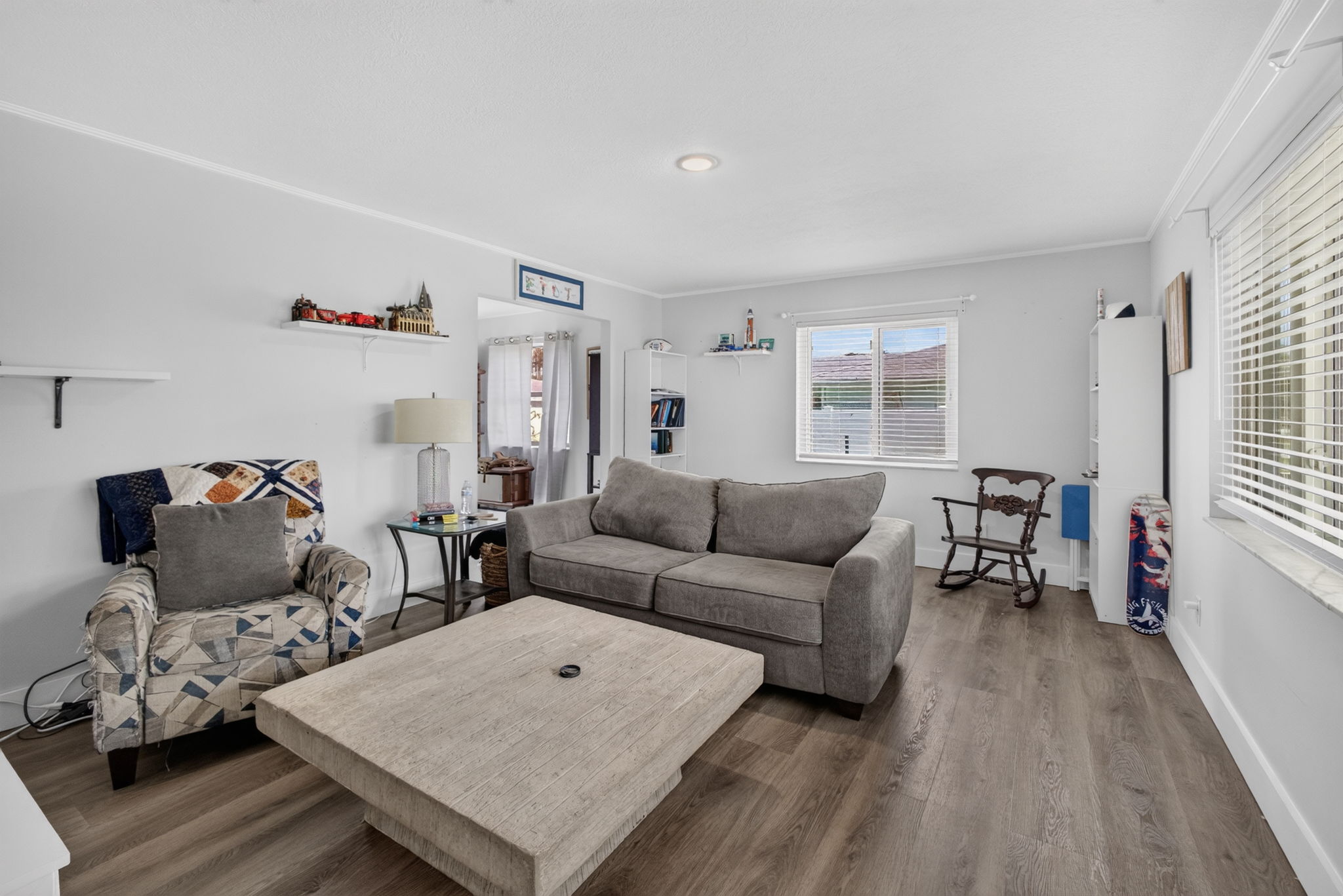  Photo 10