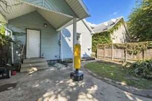  Photo 44