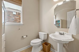  Photo 31