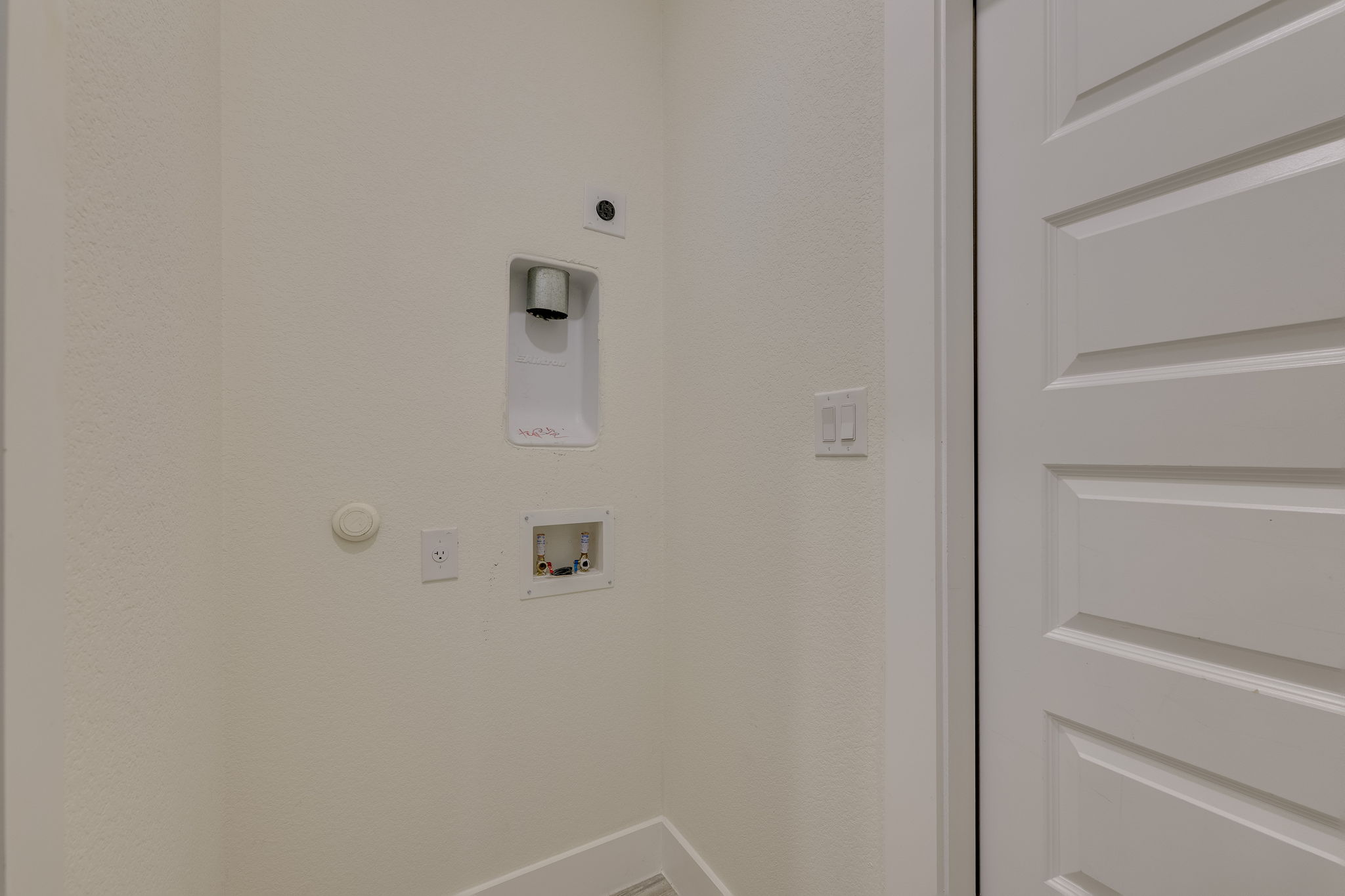  Photo 37