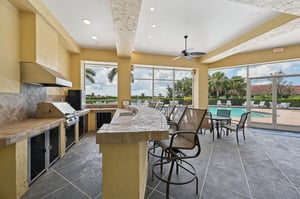Falcon Lair Dr-3007-909.jpg
